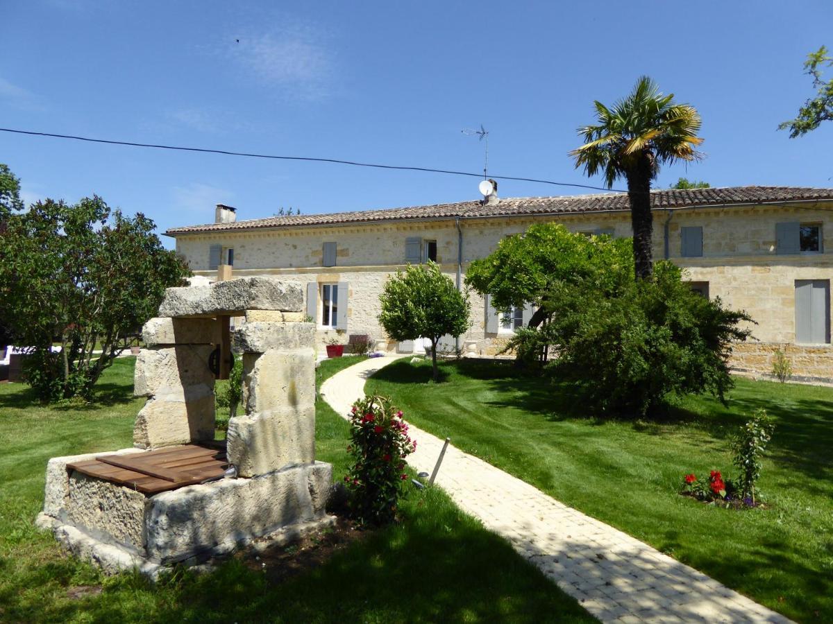 Bed and Breakfast La Vigneraie De Laura Sainte-Colombe  Exterior foto