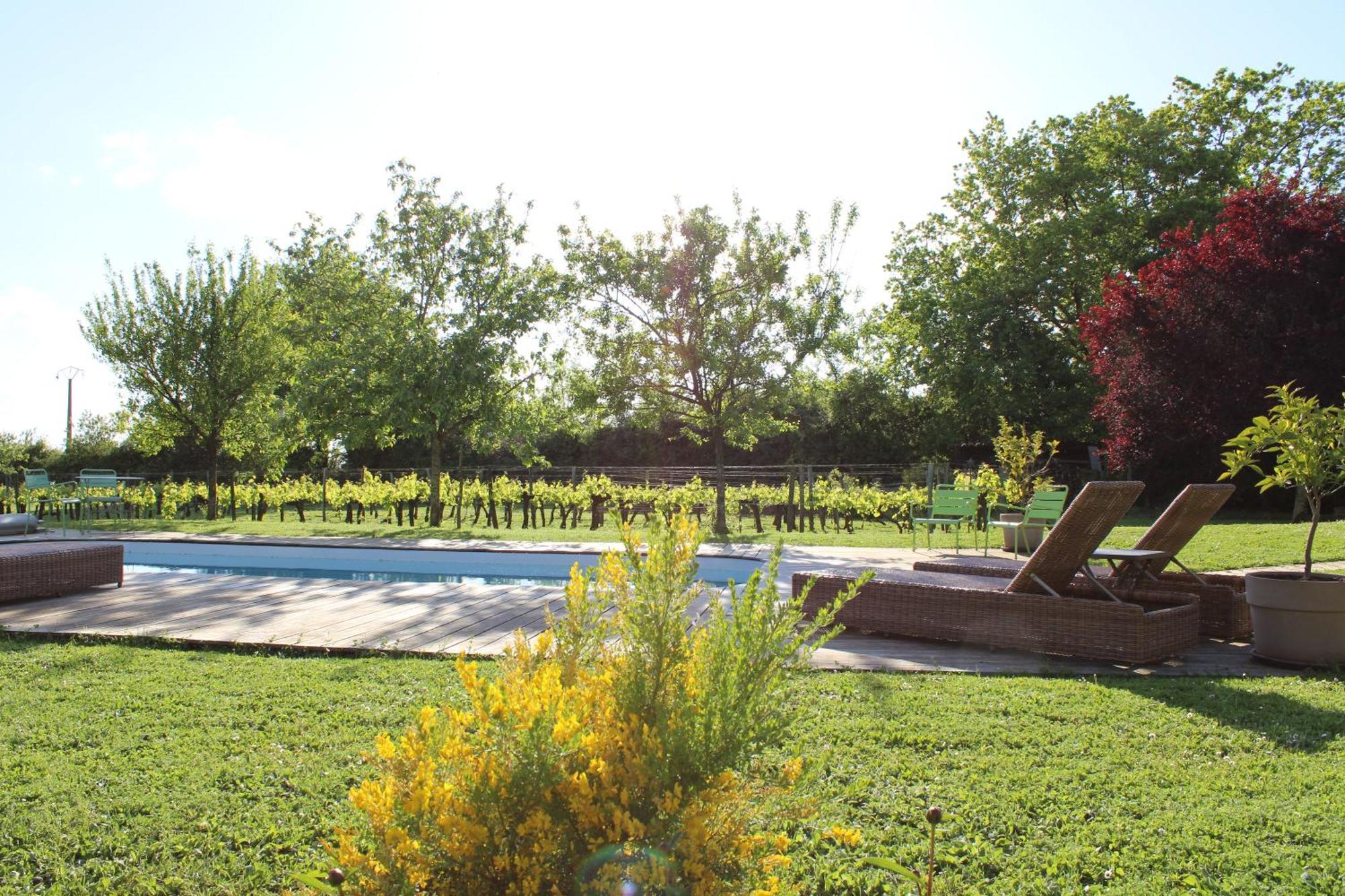 Bed and Breakfast La Vigneraie De Laura Sainte-Colombe  Exterior foto